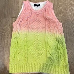 525 American Pink & Green cropped sweater vest size XS